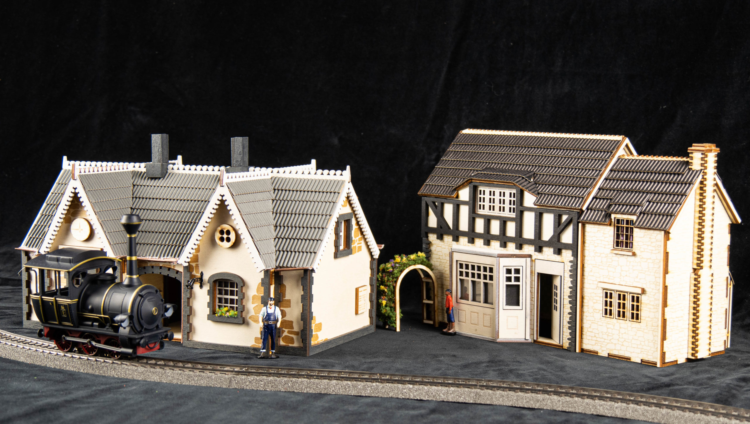Modellbausätze Lummerland für eine Insel mit zwei Bergen und Märklin Starter Set Jim Knopf / Jim Button maerklin starter set start up set Model house Modell railway Layout Scale 1/43